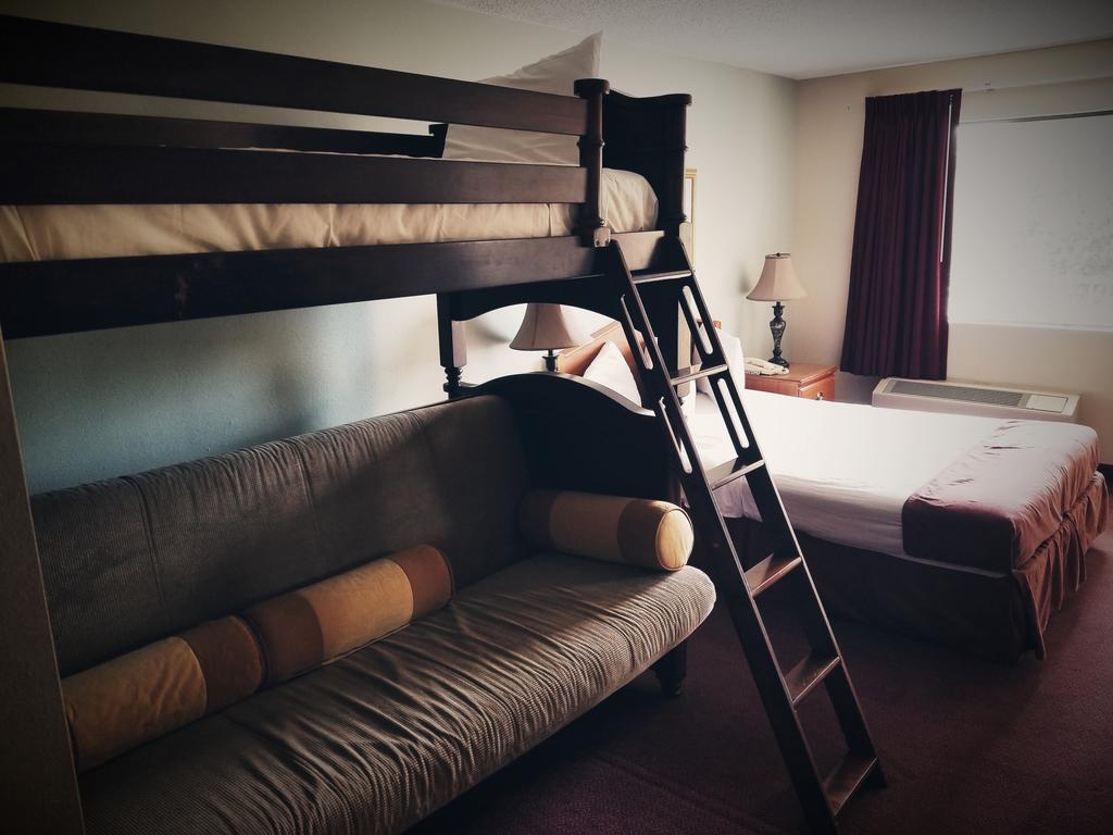 American Eagle Inn & Suites Branson Bagian luar foto