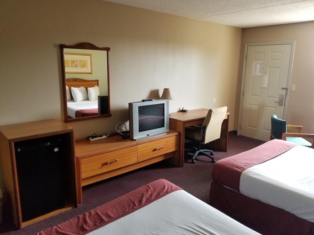 American Eagle Inn & Suites Branson Bagian luar foto